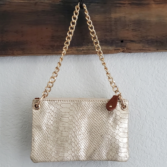 Big Buddha Croc Embossed Gold Clutch Shoulder Bag, Chain, Faux Leather, NWOT - Picture 1 of 14